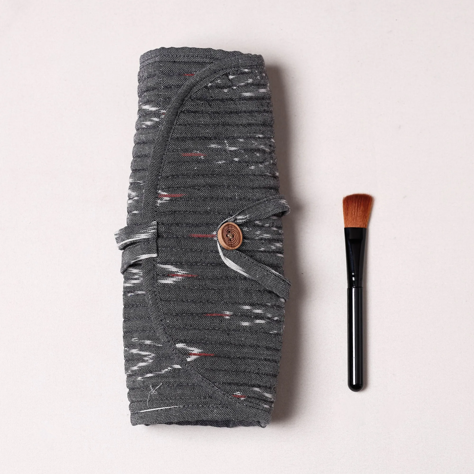 Grey - Ikat Fabric Multipurpose Segmented Make-up Brush Wrap Pouch/Case