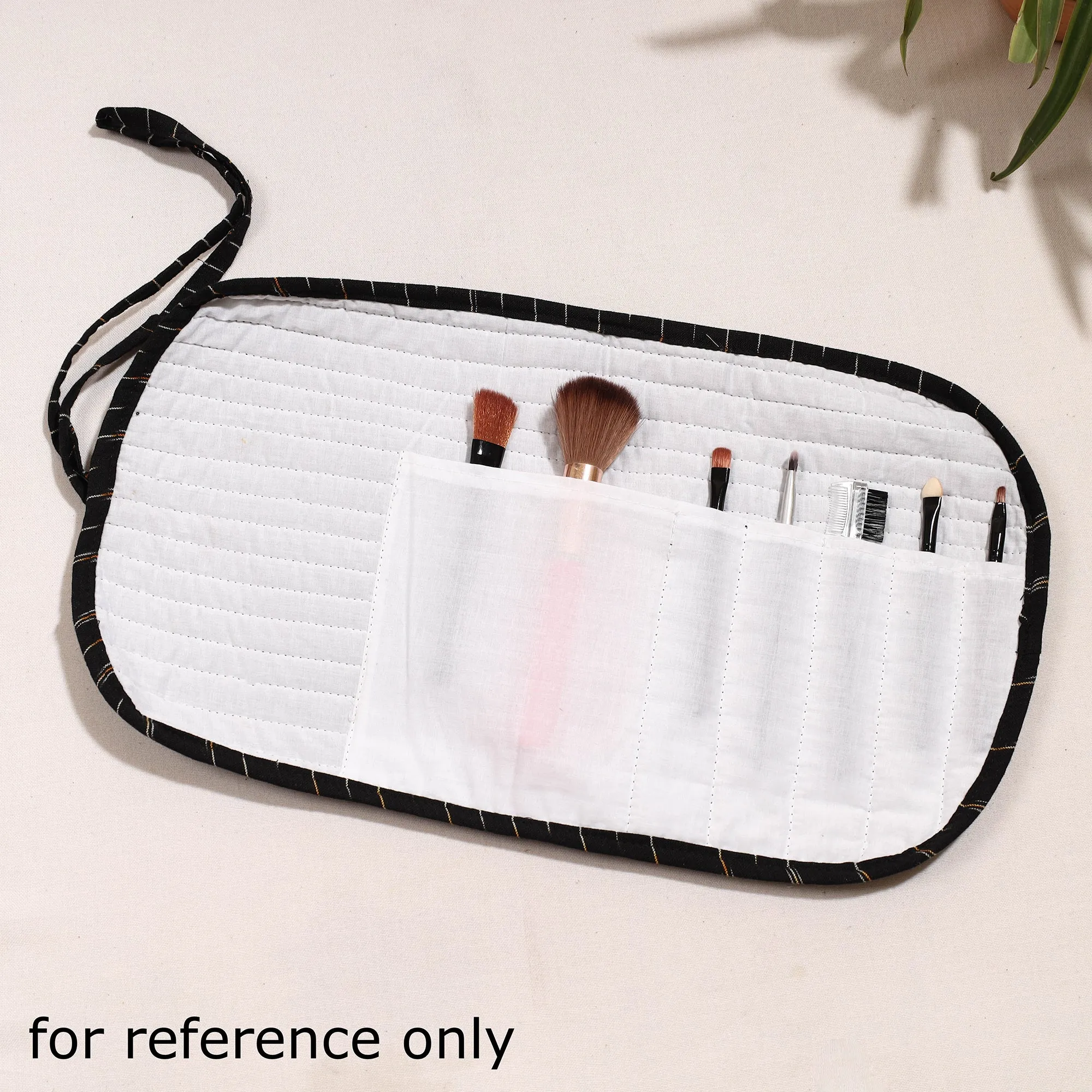 White - Kalamkari Fabric Multipurpose Segmented Make-up Brush Wrap Pouch/Case