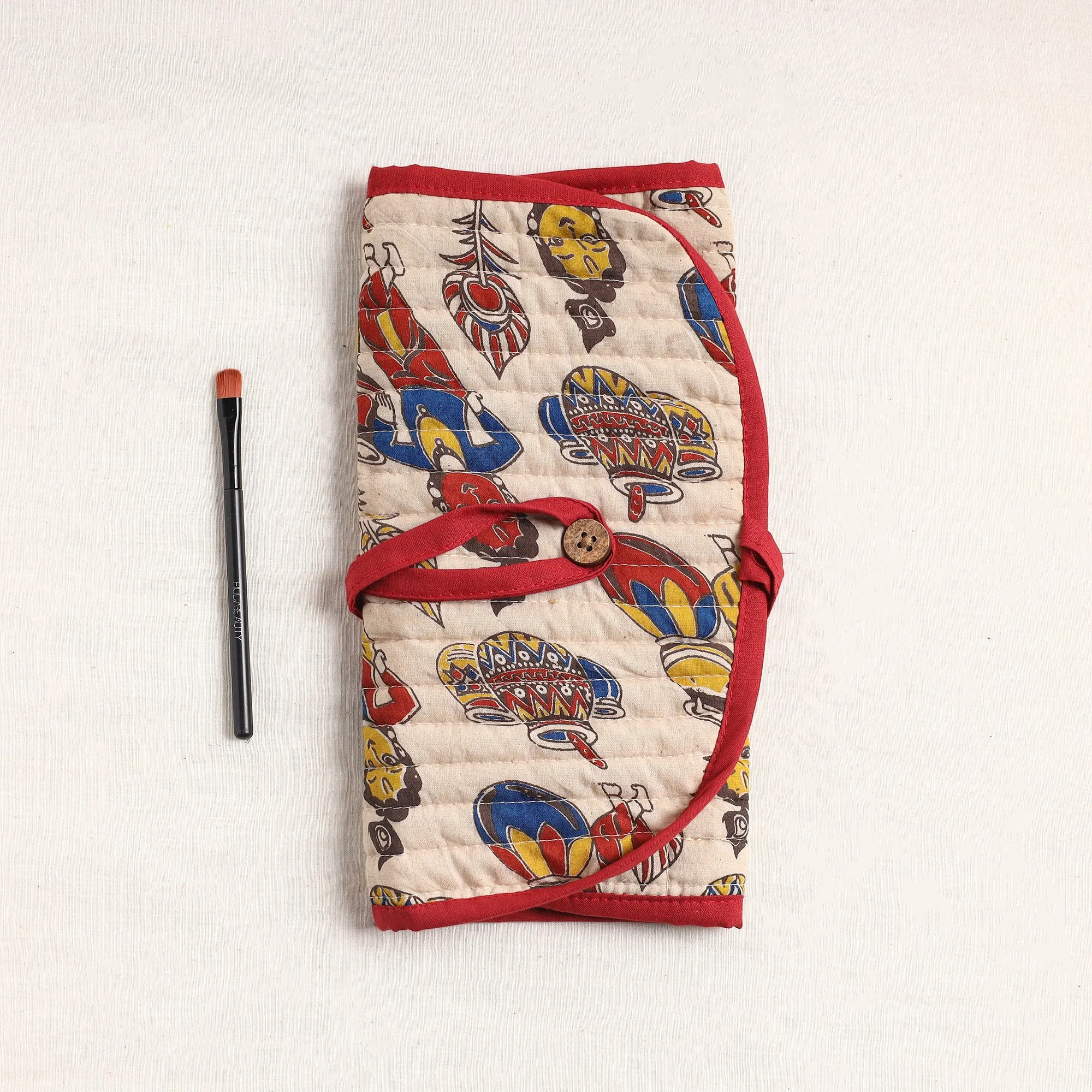 White - Kalamkari Fabric Multipurpose Segmented Make-up Brush Wrap Pouch/Case